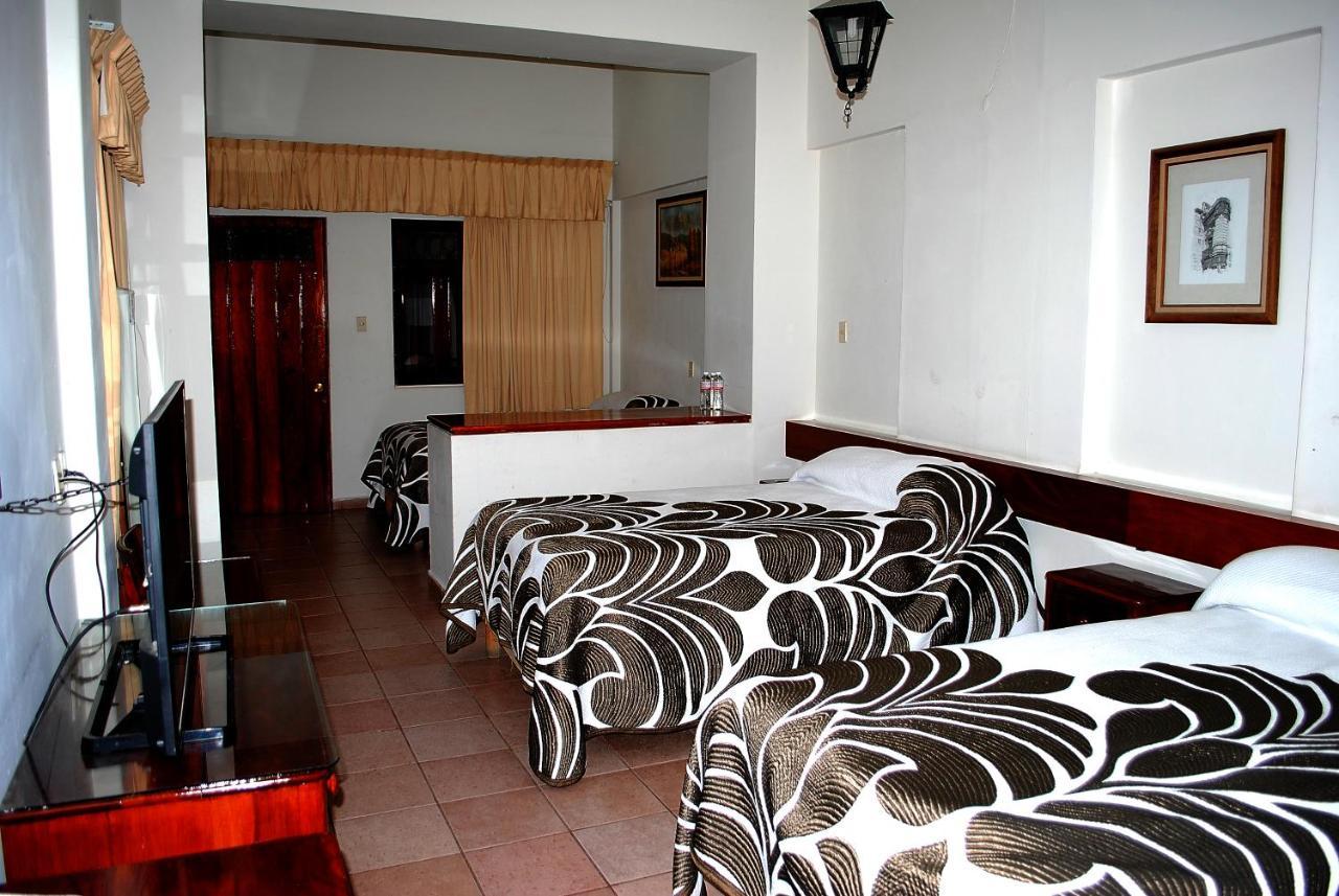 Hotel Posada Del Sol Apatzingán de la Constitución Buitenkant foto