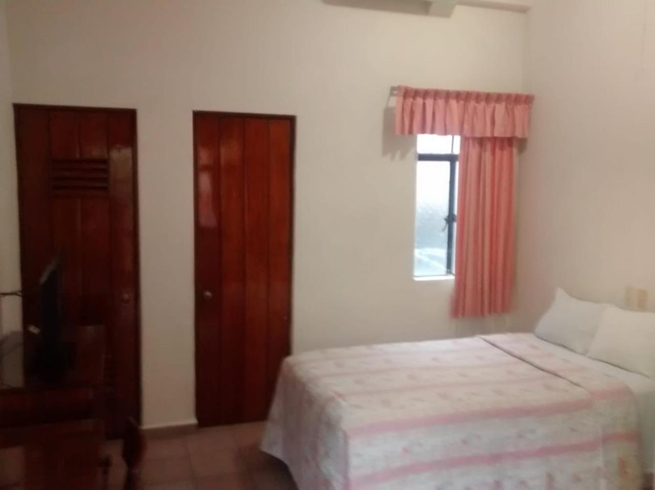 Hotel Posada Del Sol Apatzingán de la Constitución Buitenkant foto