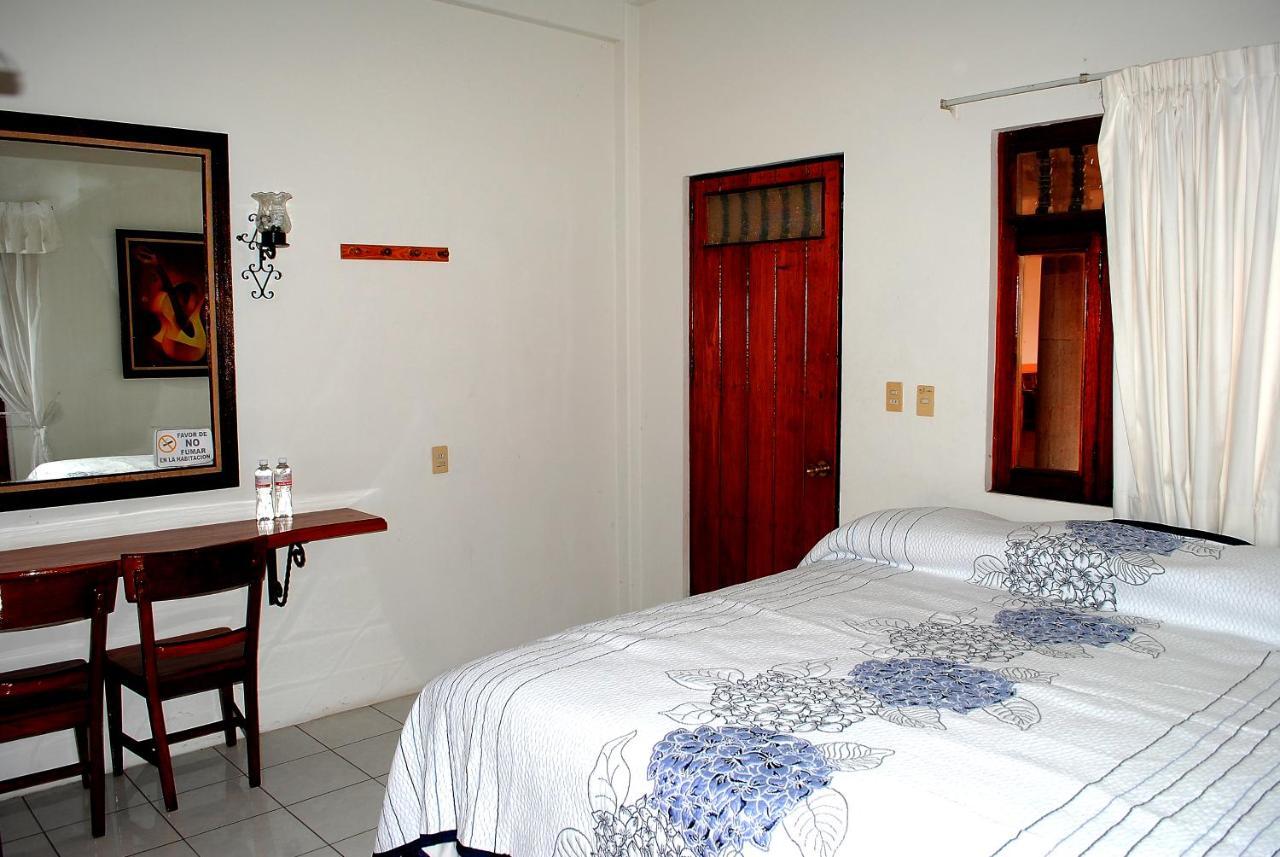 Hotel Posada Del Sol Apatzingán de la Constitución Buitenkant foto